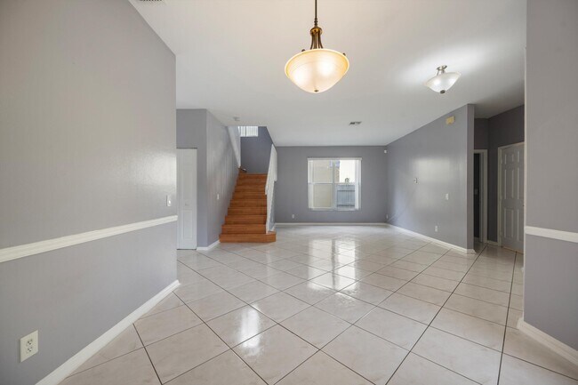 Building Photo - 3578 Chesapeake Cir