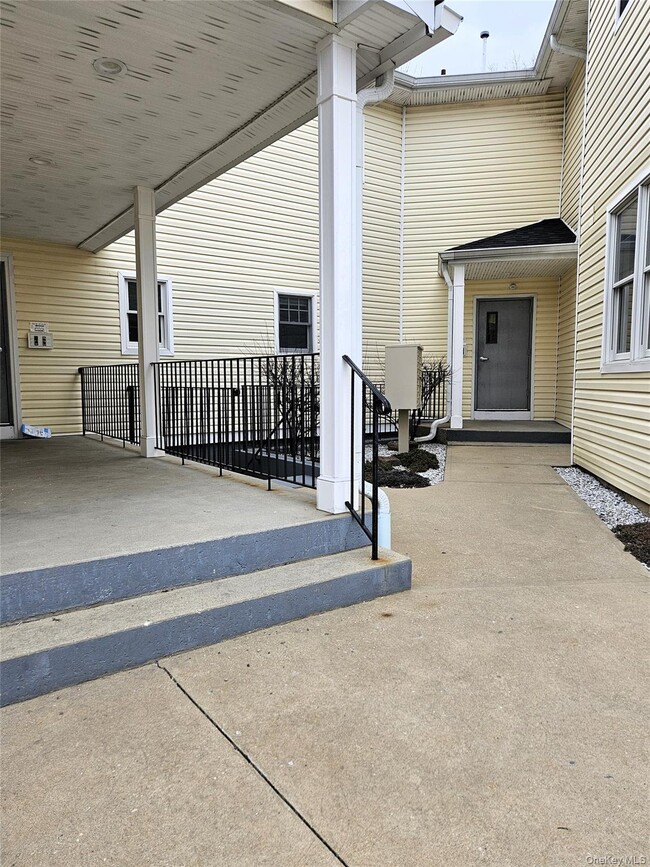 Building Photo - 93 Hempstead Ave