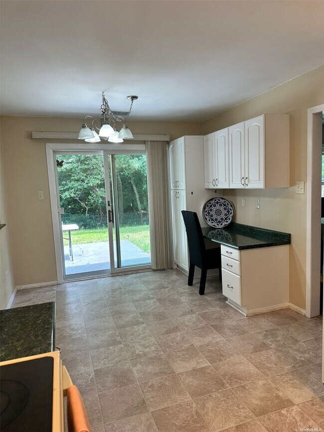 Building Photo - 115 Wedgewood Dr