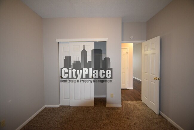 Building Photo - 10394 Lakeland Dr