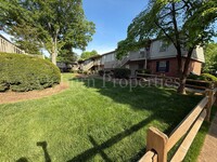 Building Photo - 3818-E Country Club Rd-2BR/1BA-APT!!