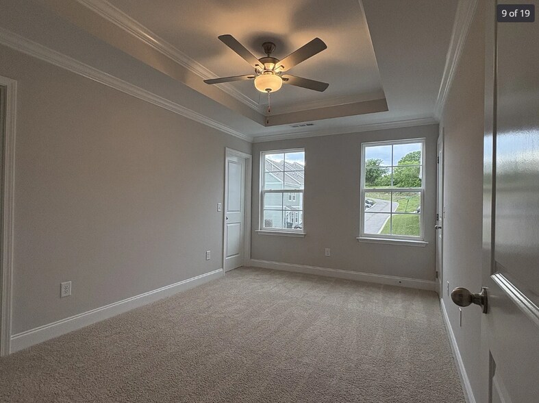 Building Photo - 866 Westcott Ln