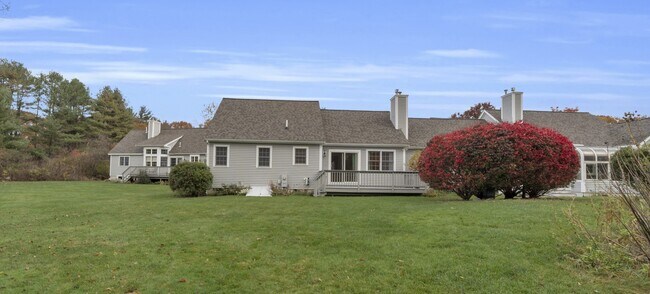 Building Photo - 319 Stearns St