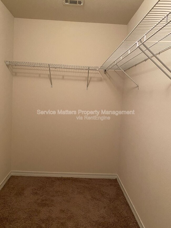 Building Photo - 5652 Peach Dr