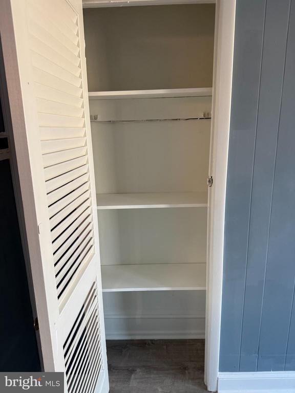 Building Photo - 5332 Pine St