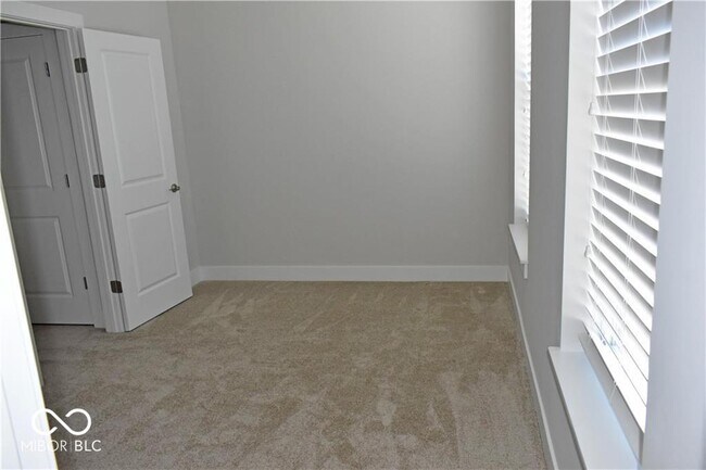 Building Photo - 874 Kinzer Ave