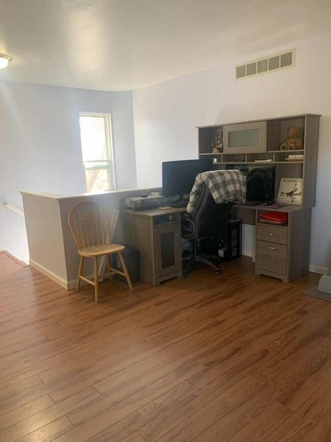 Building Photo - 2641 S Xanadu Way