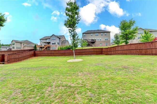 Building Photo - 6035 Ashborough Park