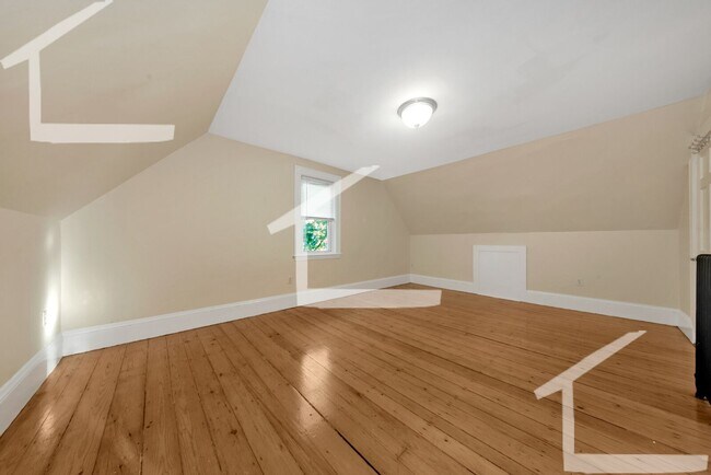 Building Photo - 2 Murdock Terrace