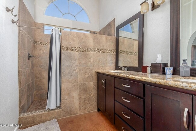 Building Photo - 5210 E Elmwood Cir