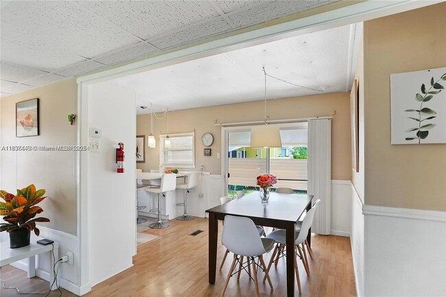 Building Photo - 8616 SW 16th Pl
