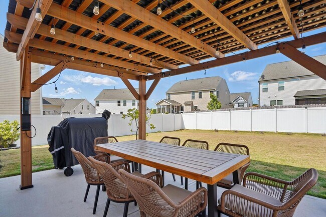 Building Photo - 521 Glenwyck Ct