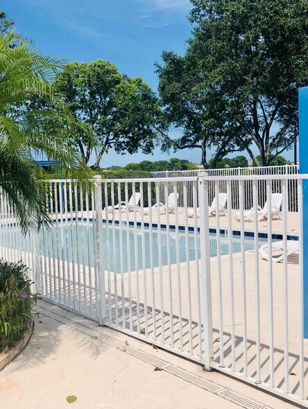 Building Photo - 7243 Coppitt Key St