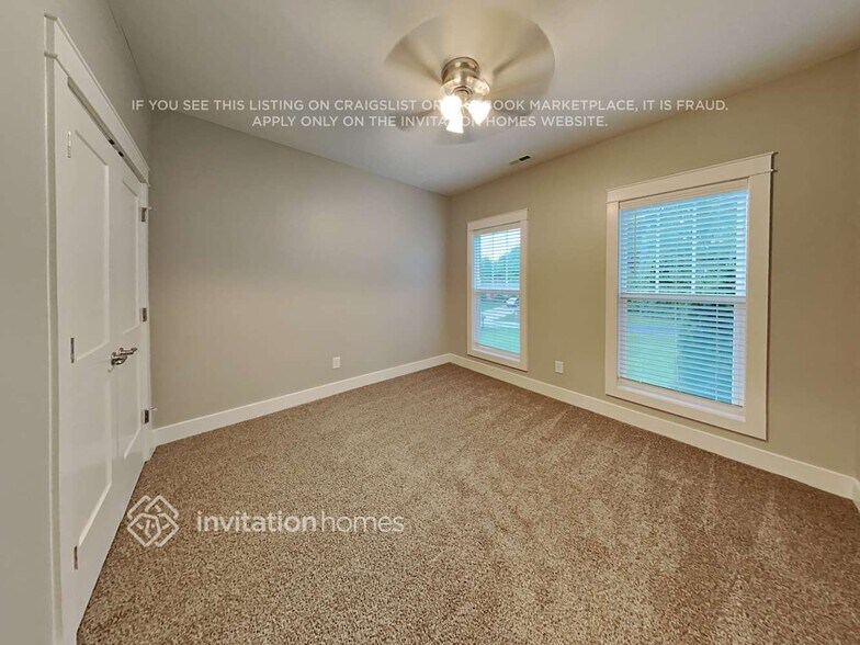 Building Photo - 202 N Toria Dr