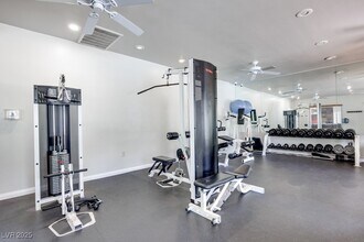 Building Photo - 2305 W Horizon Ridge Pkwy