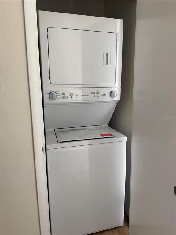 Building Photo - 4831 W McElroy Ave