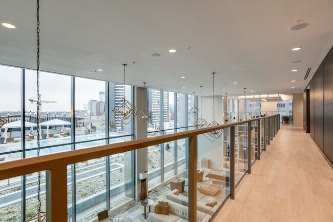 Building Photo - 515 Church St