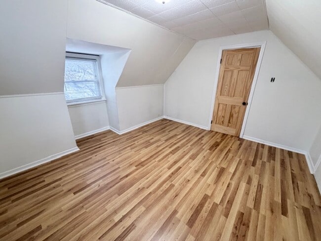 Building Photo - $1350 3 bedroom house in Bon Air