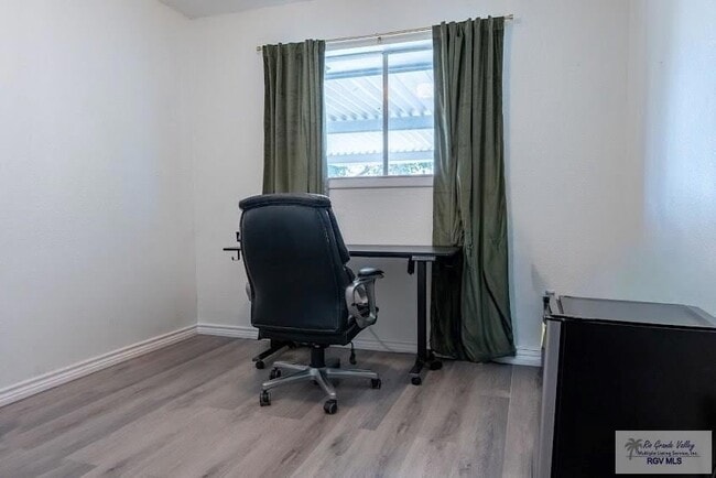 Building Photo - 1809 S Williams Ln