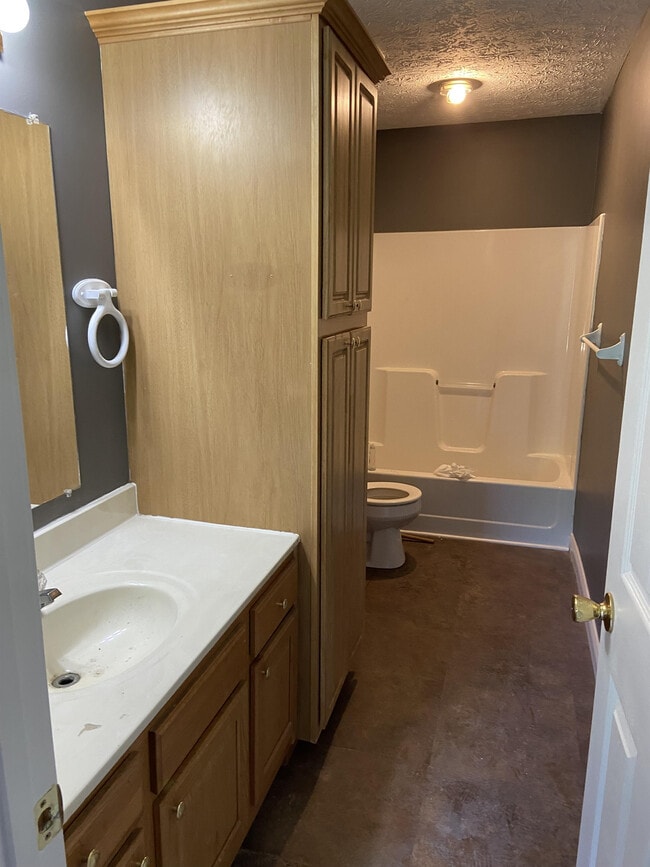 Building Photo - 127 Copperfield Way