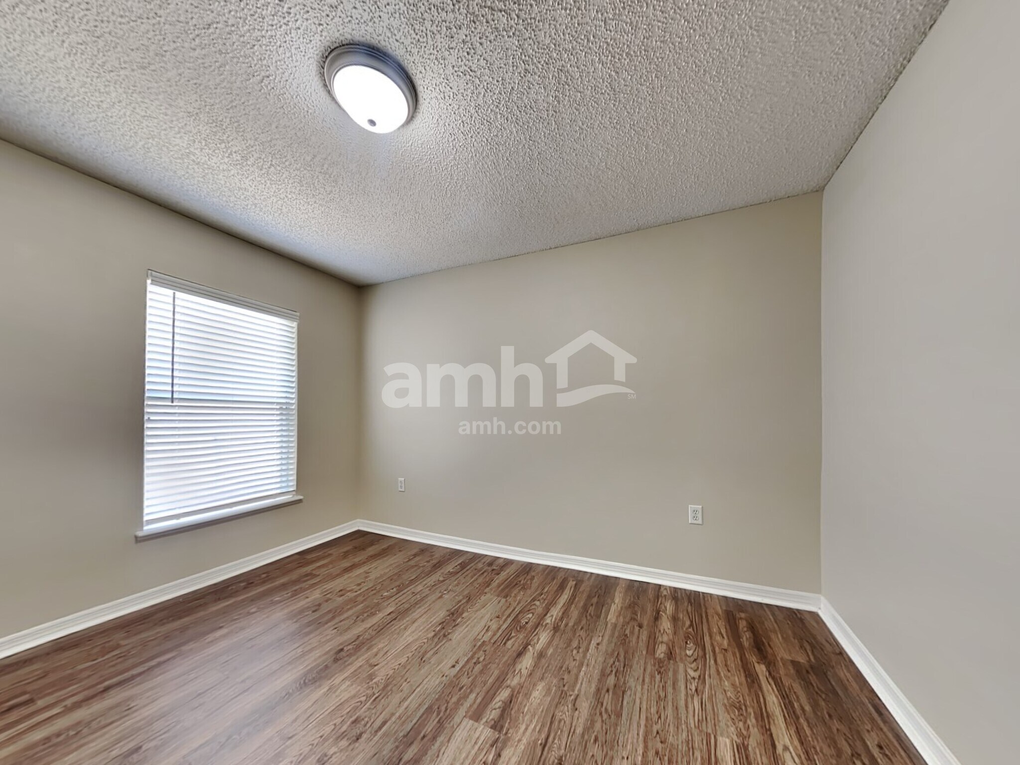 Building Photo - 7287 Lawn Tennis Ln