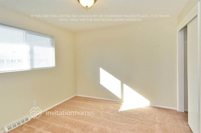 Building Photo - 423 S Potomac Cir