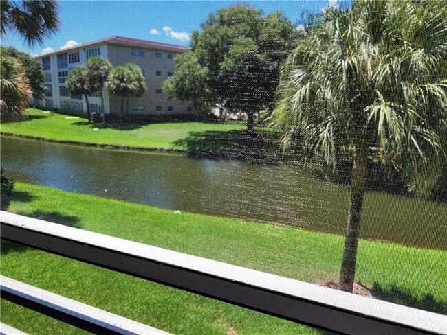 Building Photo - 4302 Martinique Cir