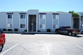 Building Photo - Bayfront Beauty with Sunset Views