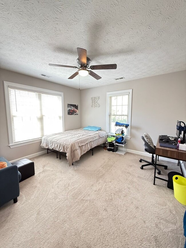 Building Photo - The Greenlands