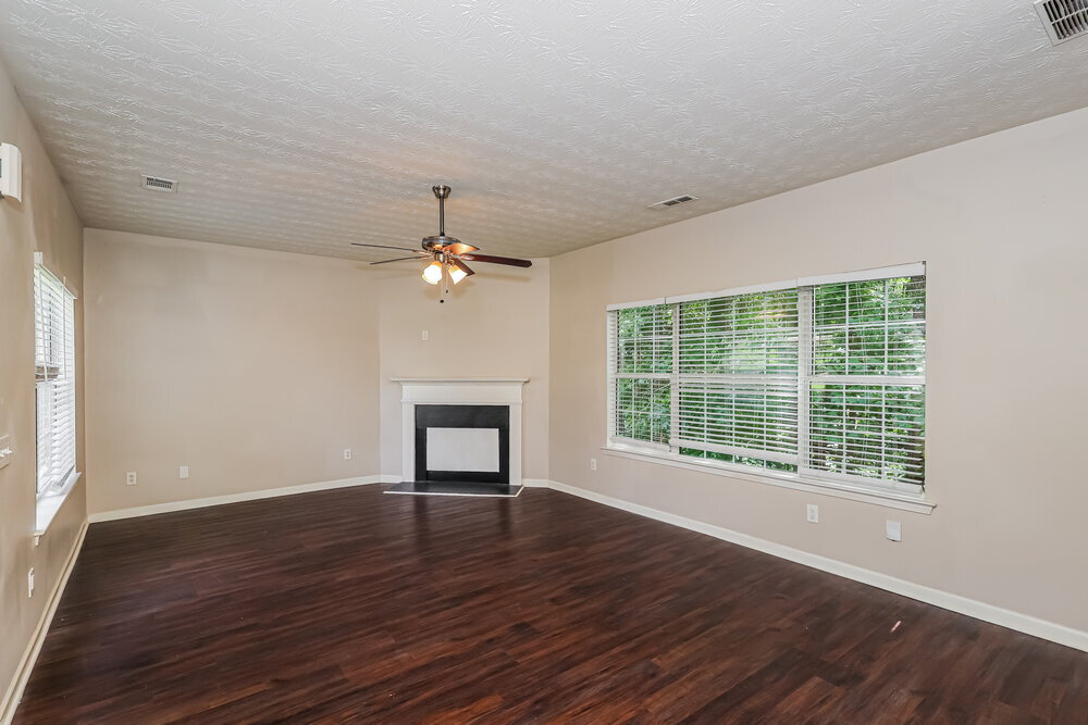 Building Photo - 4080 Robin Cir