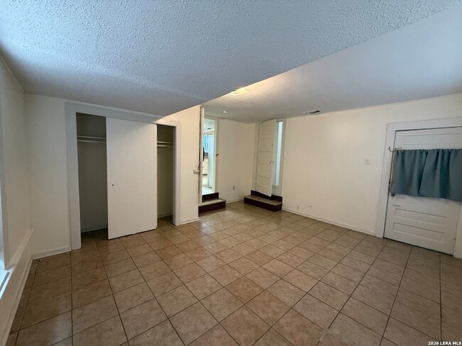 Building Photo - 901 Ripley Ave