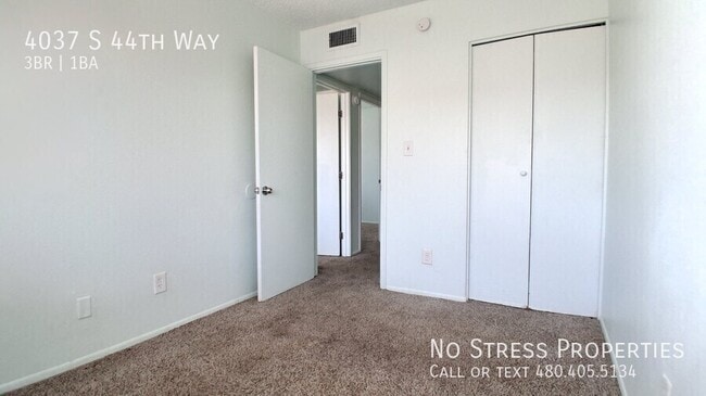 Building Photo - 4037 S 44th Way