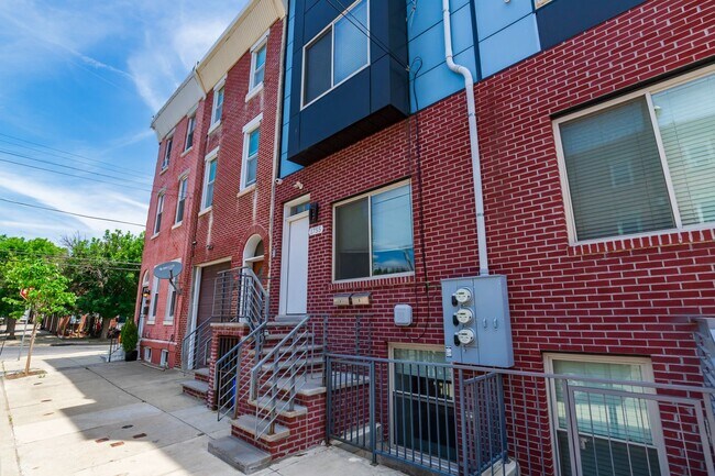 Building Photo - 1755 N Marshall St