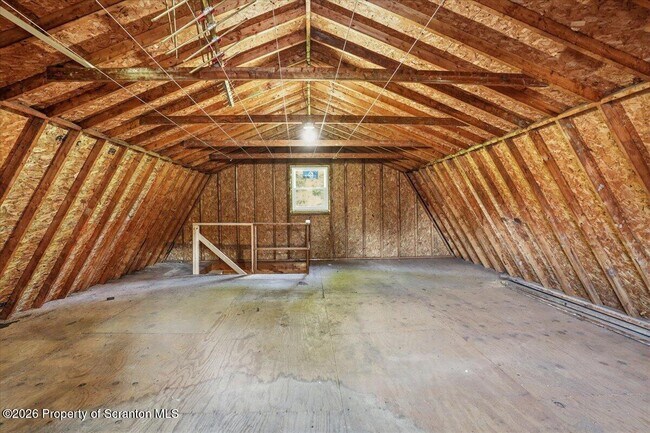 Building Photo - 413 Powell Ave