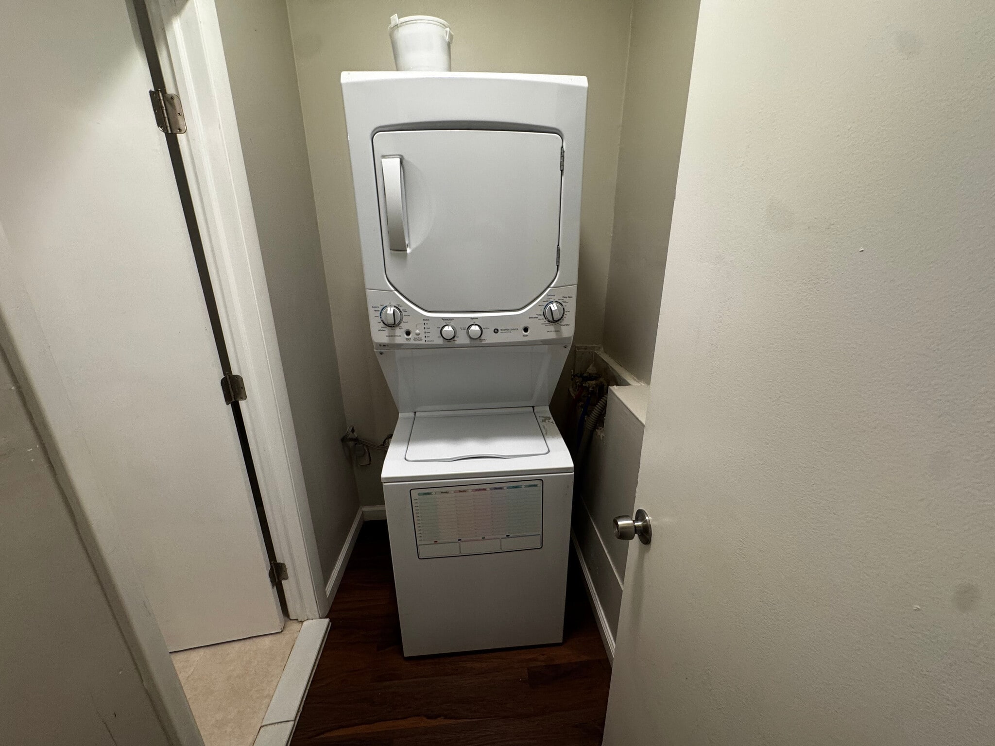 Building Photo - Room in Single Family Home on Jeb Stuart Dr