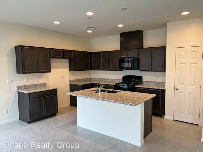 Building Photo - 4 br, 2.5 bath House - 10072 Spelter Street