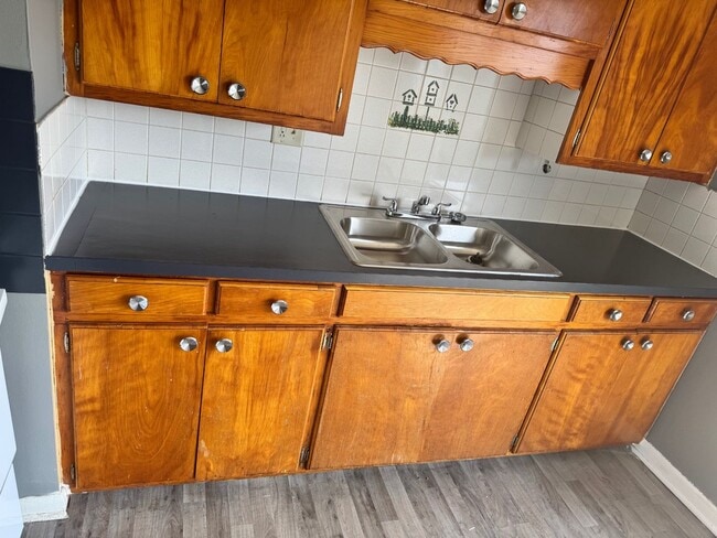 Building Photo - Refined Living in Galion | Fully Remodeled 2-Bedroom