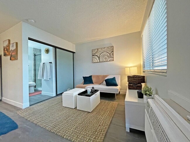 Interior Photo - Summer Special! - Groov Studios