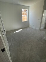 Building Photo - 1240 N Martorella Ave