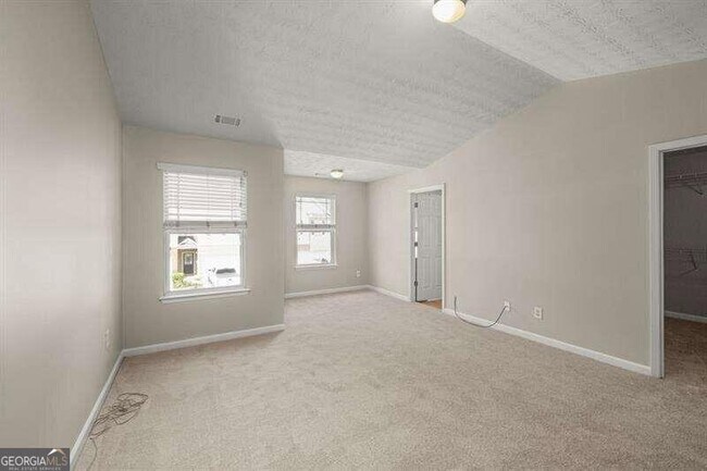 Building Photo - 37 Providence Oak Ln SE
