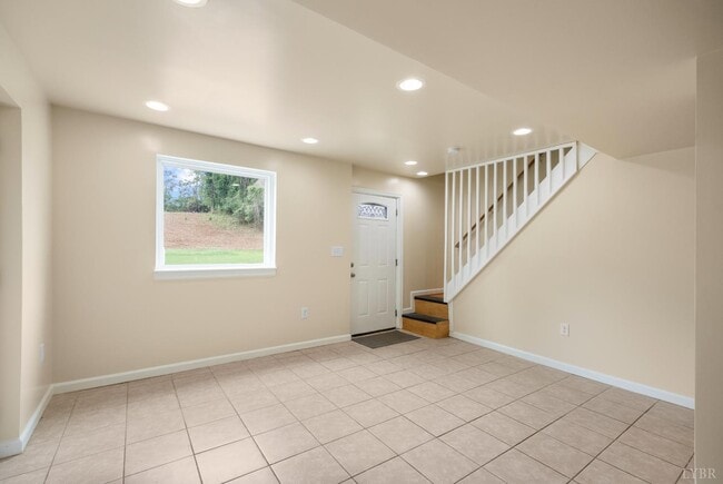 Building Photo - 106 Bryant Rd