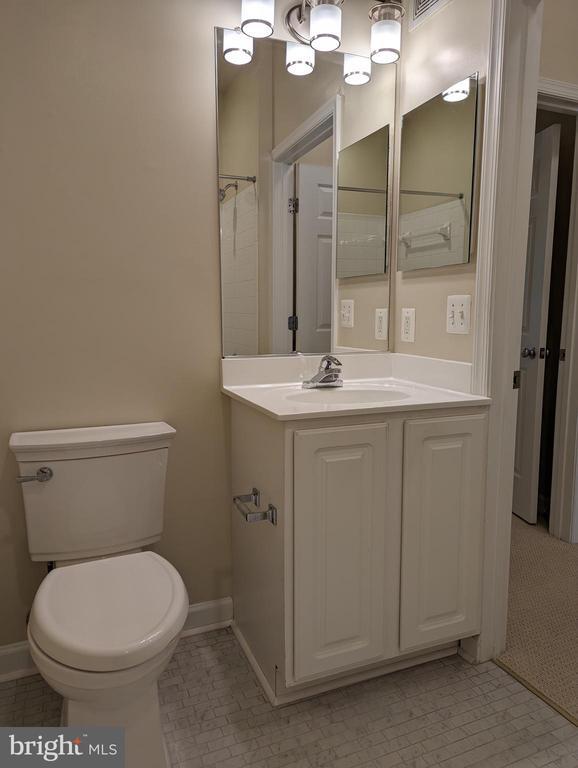 Building Photo - 42515 Hollyhock Terrace