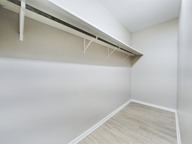 Building Photo - 112 Brady Ln