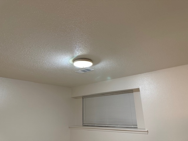 Building Photo - 3719 Tiffany Dr