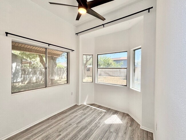 Building Photo - 8008 Indian Bend