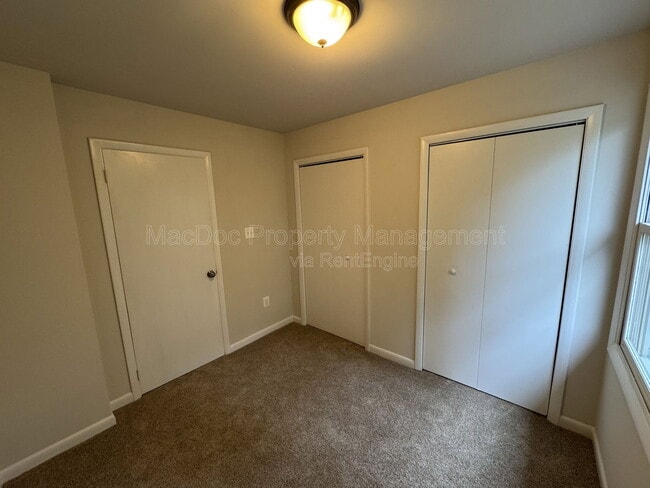 Building Photo - 5140 Redbud Rd