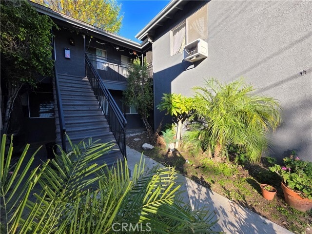 Building Photo - 20609 Hartland St