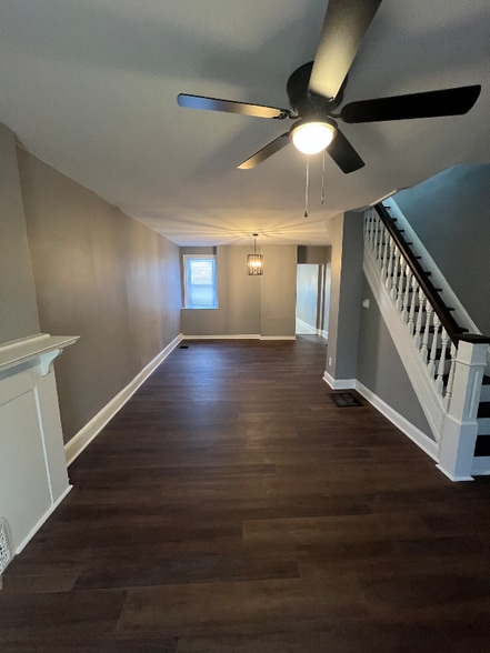 Building Photo - 6049 N Norwood St