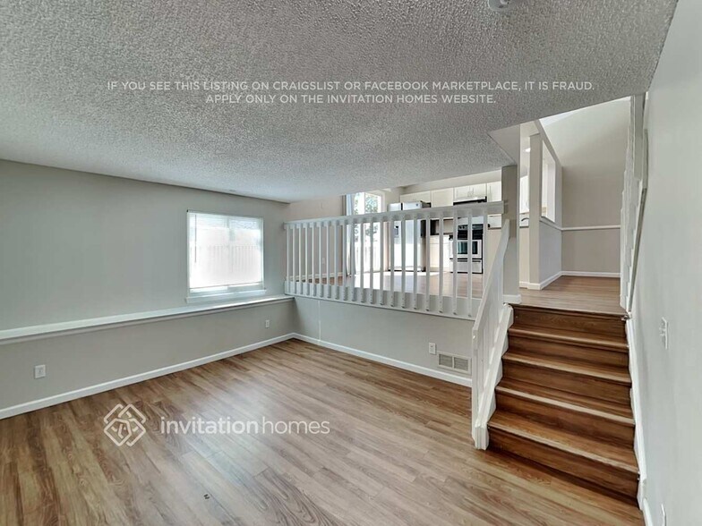 Building Photo - 4861 S Dunkirk Way