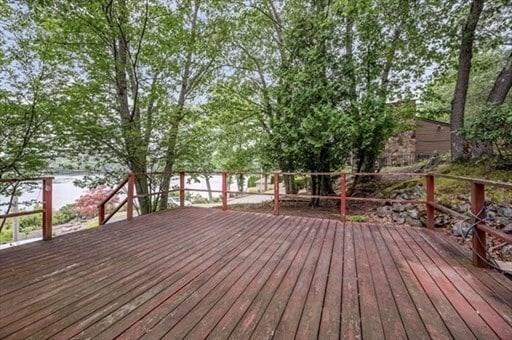 Building Photo - 15 Shore Rd